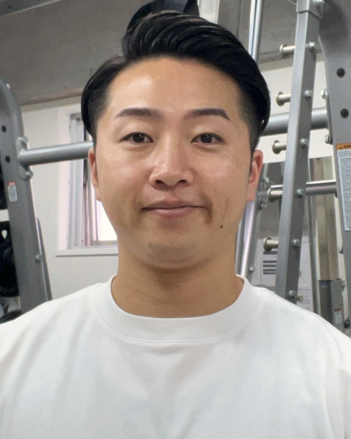 personal trainer watanabe 担当トレーナーのポートレート